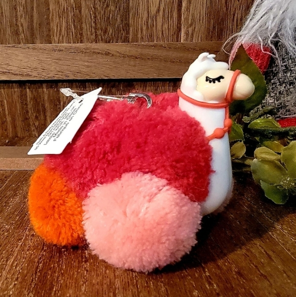 (RARE & HTF COLLECTIBLE) B&BW 🦙 Llama Pom Pocketbac Holder - Picture 2 of 7